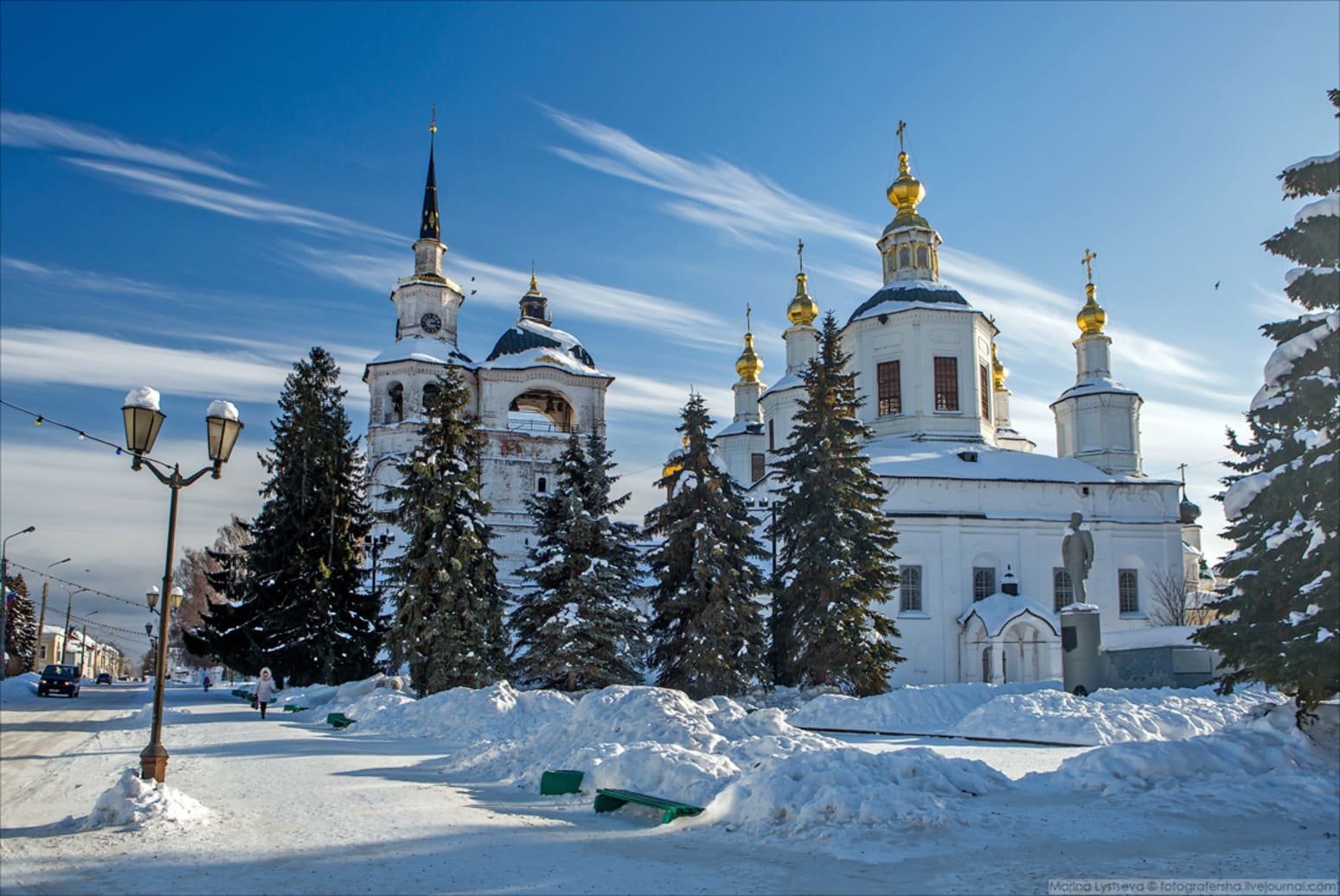 Великий устюг фото. Великий Устюг. Великий Устюг достопримечательности. Набережная Великий Устюг зима. Соборное Дворище Великий Устюг зима.